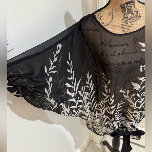 Burlapp sheer silk black and taupe gorgeouss feminine top size smalll - Picture 5 of 11